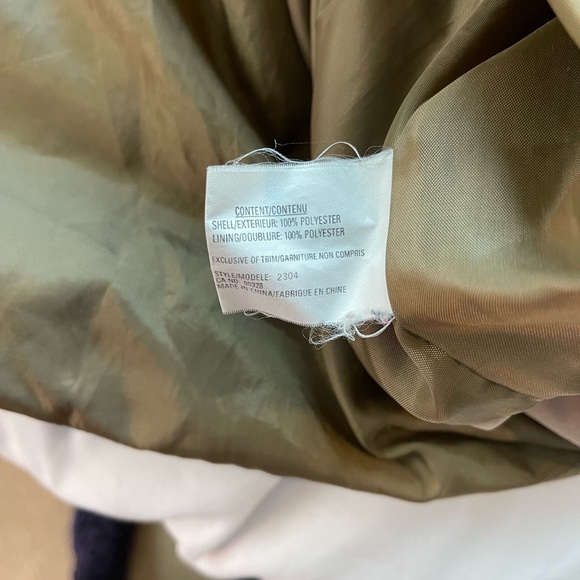 Vintage Eaton Trench coat - Picture 6 of 6